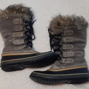 Sorel women's Joan of arctic boots